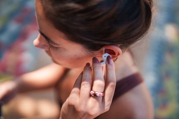 How Businesses Benefit from AI Translation Earbuds